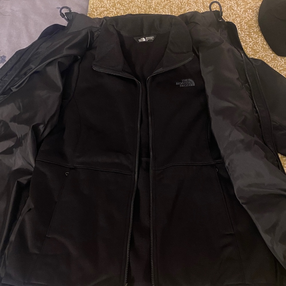 The North Face Black Zip-Up Jacket - Picture 6 of 7